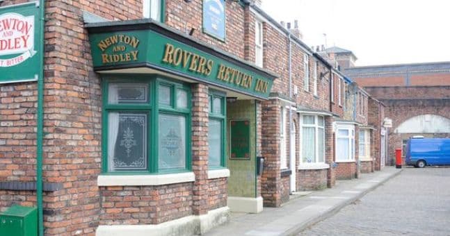 Longtime Coronation Street star reveals she’s pregnant with her second child Longtime Coronation Street star reveals she’s pregnant with her second child