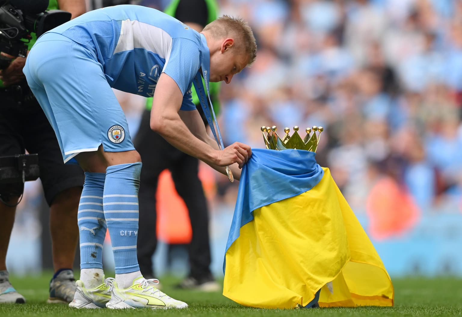 Oleksandr Zinchenko gives emotional interview after Man City title win