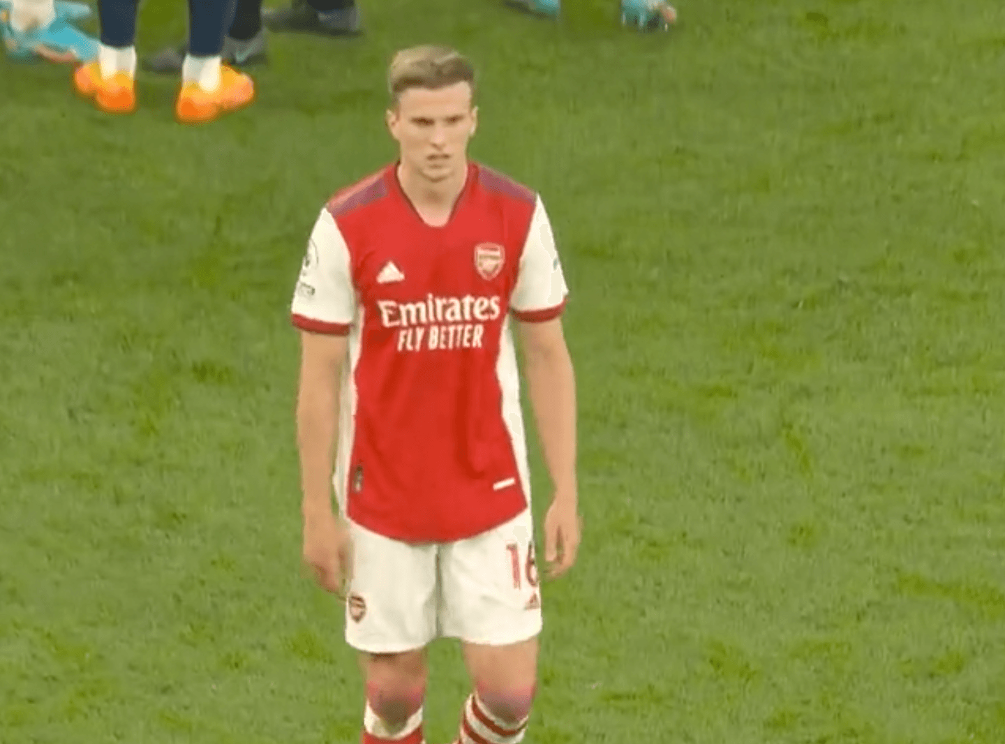 Rob Holding sent off for idiotic elbow on Heung-min Son in north London derby