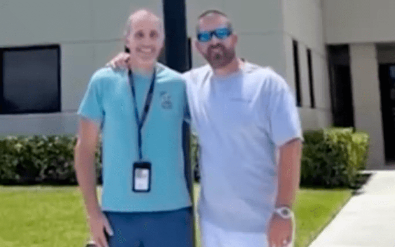 Hero passenger who landed plane with no training seen for first time