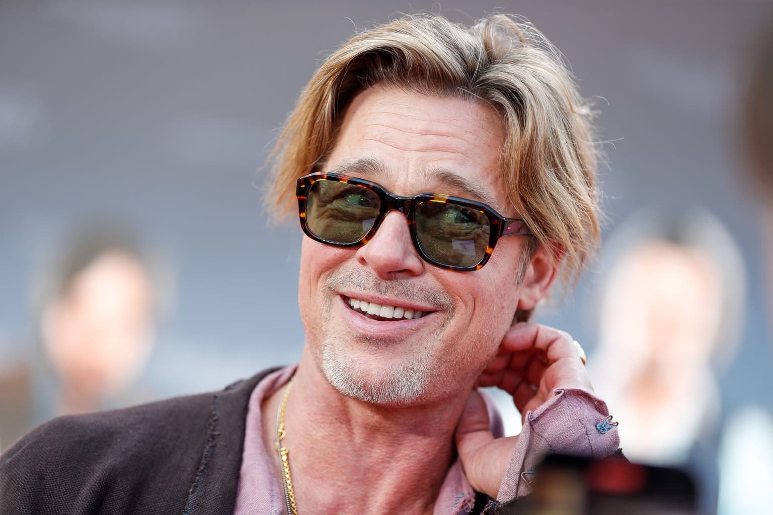 Brad Pitt turns up to Bullet Train premiere wearing a skirt