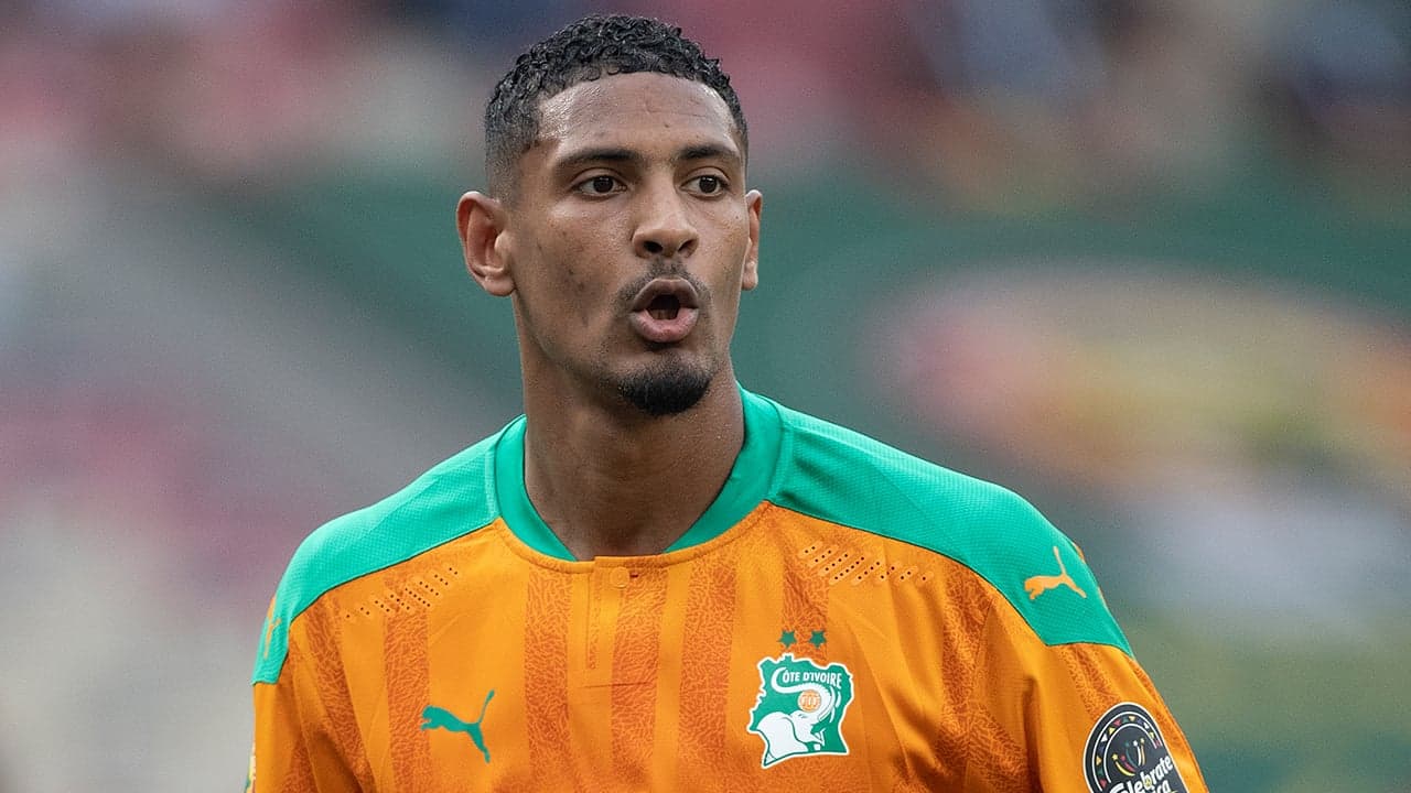 Sebastien Haller leaves Dortmund camp after finding tumour in testicle