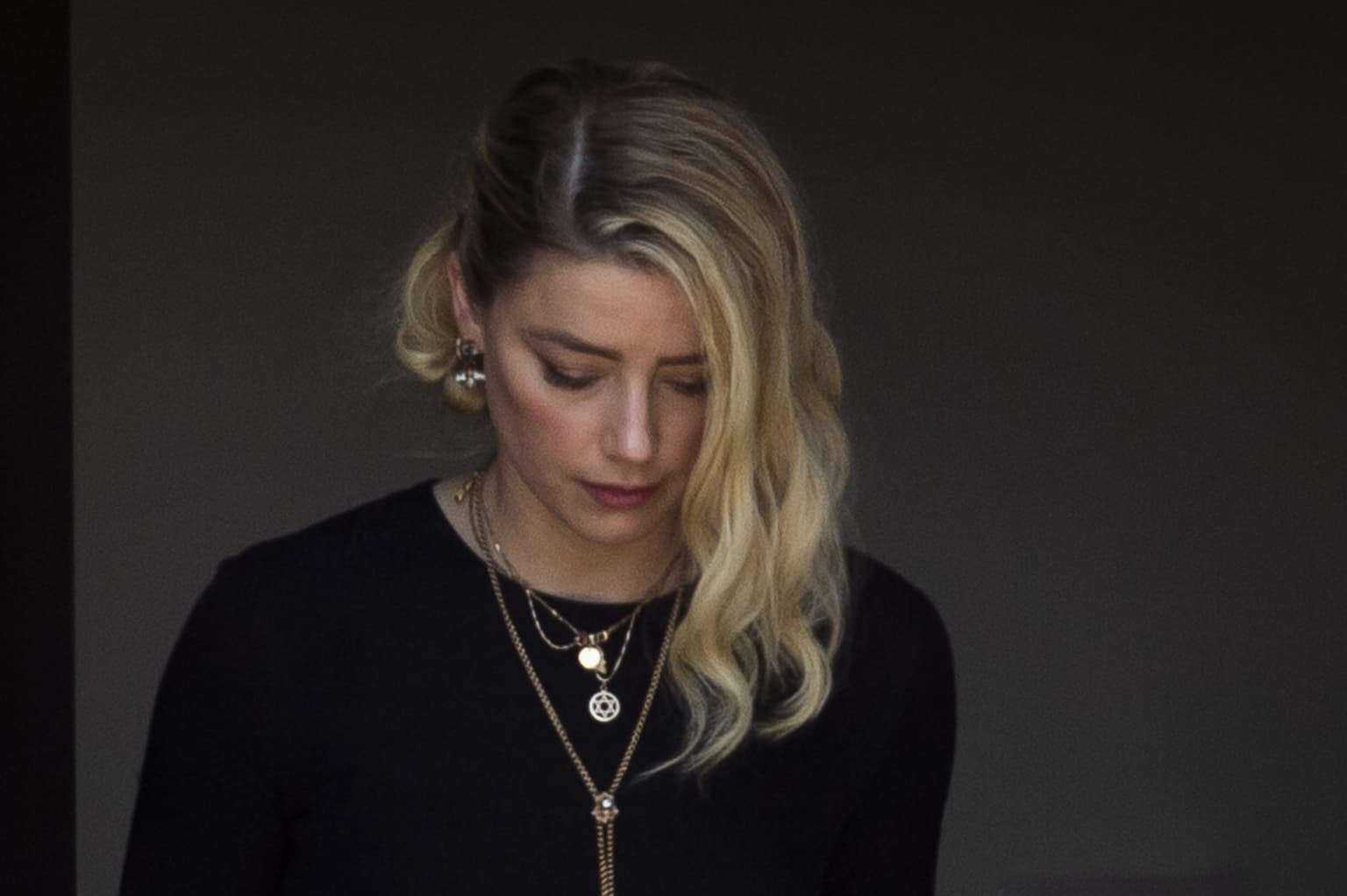 Amber Heard deletes Twitter account after Elon Musk takes over