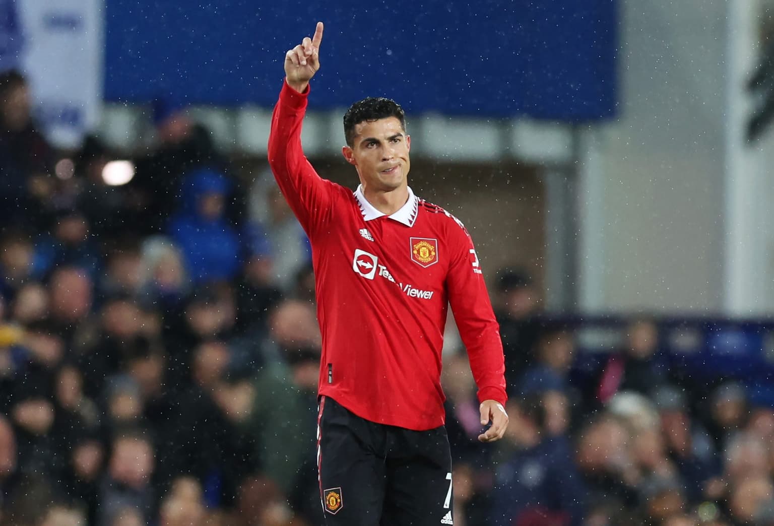 Rio Ferdinand reacts to Cristiano Ronaldo’s Man United departure