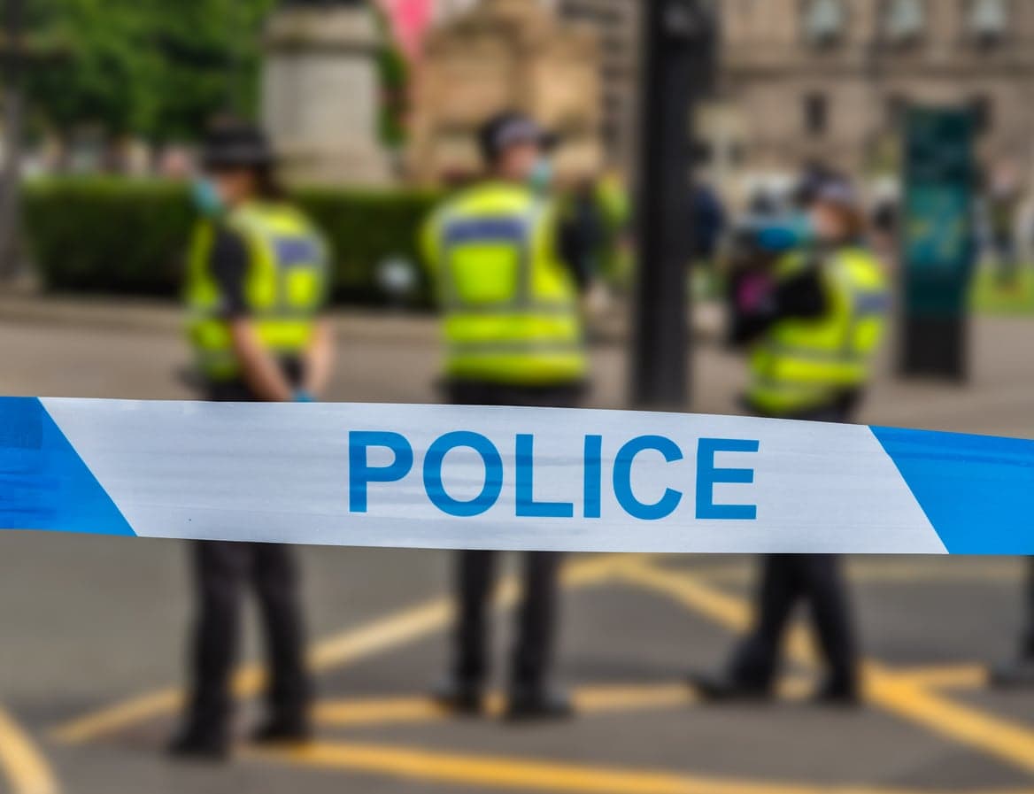 Kidnapper detained by members of public after attempted child abduction in UK town
