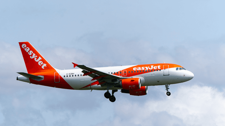 EasyJet pilot suspended after walking around ‘drunk and naked’ in five star hotel EasyJet pilot suspended after walking around ‘drunk and naked’ in five star hotel