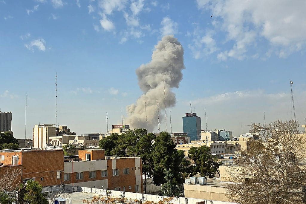 UK Foreign Office issues urgent warning to Brits in Middle East