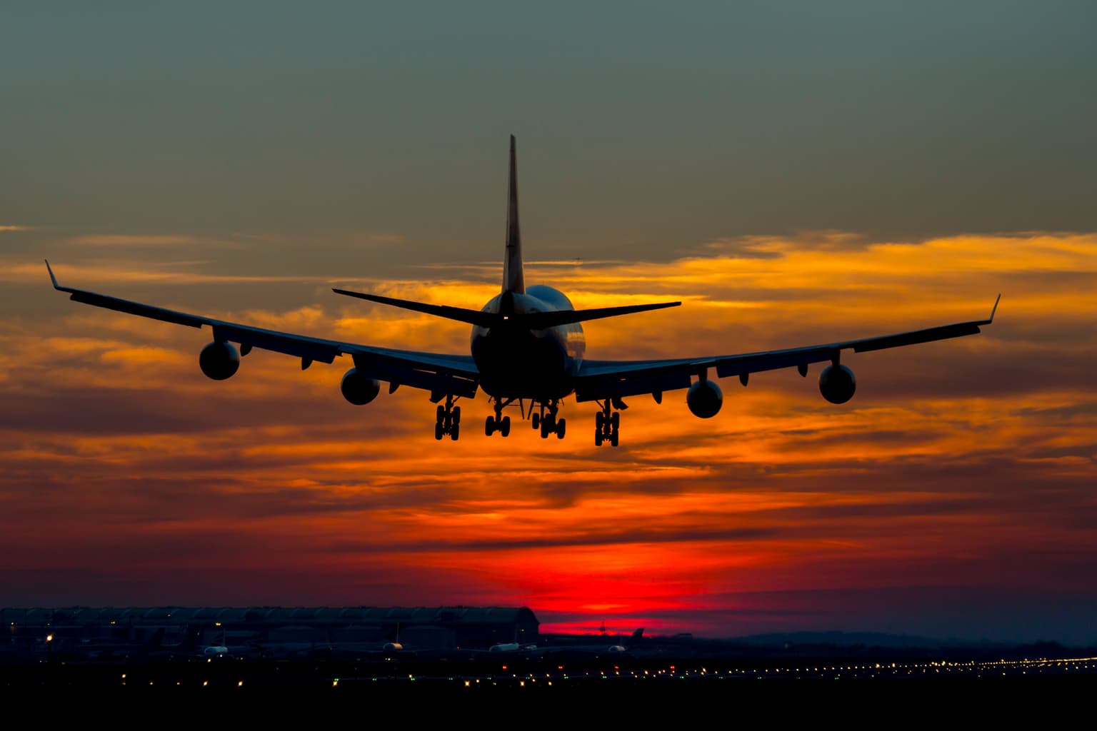Airlines will be forced to cancel flights due to fuel shortages this summer, government says