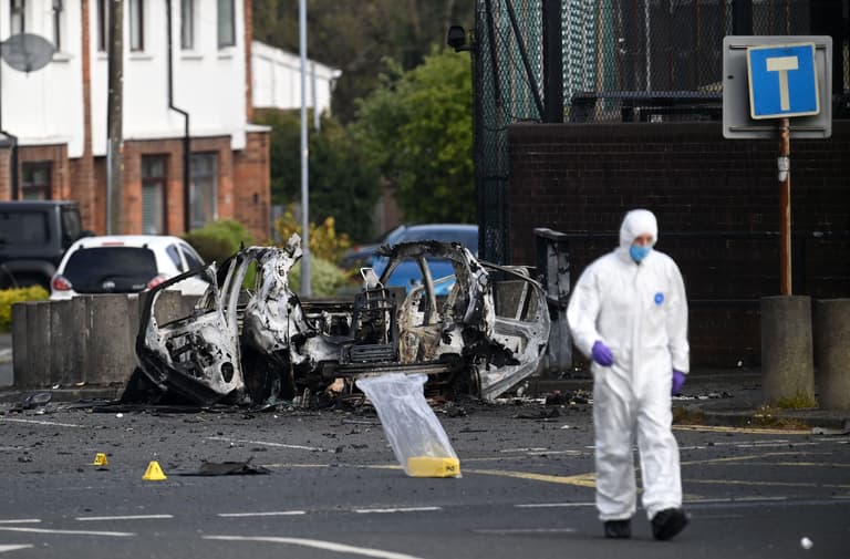 Car bomb detonated outside UK police station ‘was sent to kill officers’ Car bomb detonated outside UK police station ‘was sent to kill officers’