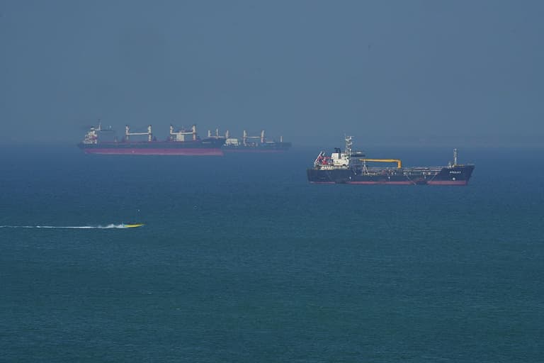Strait of Hormuz deal with Oman ‘in final stages’, Iran says Strait of Hormuz deal with Oman ‘in final stages’, Iran says