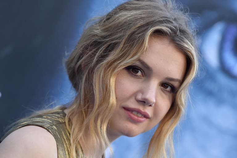 Hannah Murray details her psychotic episode after she was drawn into a cult Hannah Murray details her psychotic episode after she was drawn into a cult