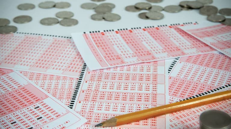 Tonight’s £150m EuroMillions jackpot has players rushing to this £9 ticket deal Tonight’s £150m EuroMillions jackpot has players rushing to this £9 ticket deal