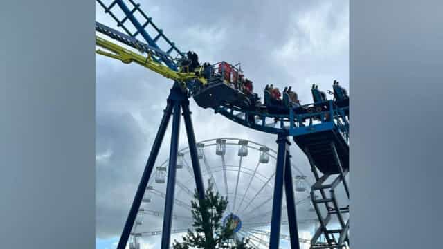 Pleasurewood Hills: 27 rescued from rollercoaster stuck 15m in the air Pleasurewood Hills: 27 rescued from rollercoaster stuck 15m in the air