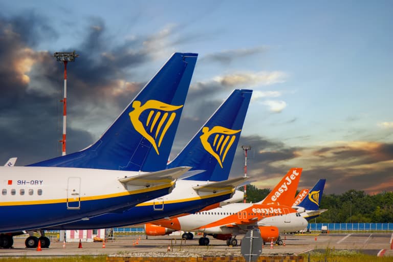 Ryanair offers ‘rescue flights’ after EasyJet ceases all operations from UK airport Ryanair offers ‘rescue flights’ after EasyJet ceases all operations from UK airport