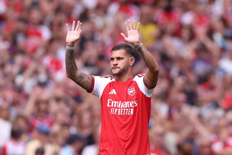 Guimaraes completes £75m Arsenal move from Newcastle Guimaraes completes £75m Arsenal move from Newcastle