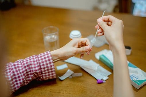 DIY smear tests to be offered to four million women in England DIY smear tests to be offered to four million women in England