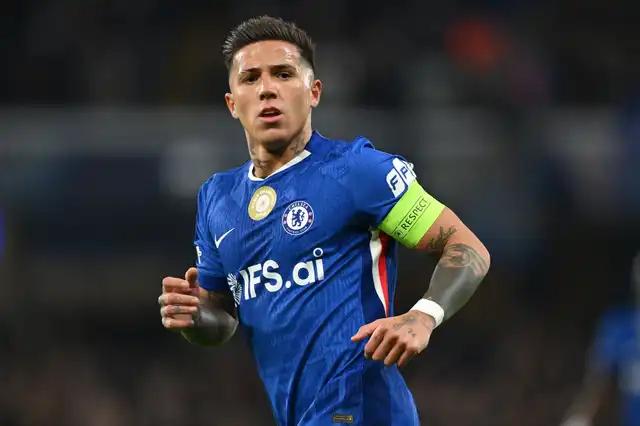 Enzo Fernandez: Man City open talks with Chelsea over £120m move Enzo Fernandez: Man City open talks with Chelsea over £120m move