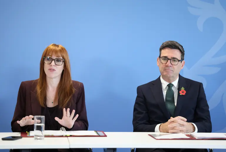Angela Rayner Brexit row: Farage brands remarks a ‘betrayal’ Angela Rayner Brexit row: Farage brands remarks a ‘betrayal’