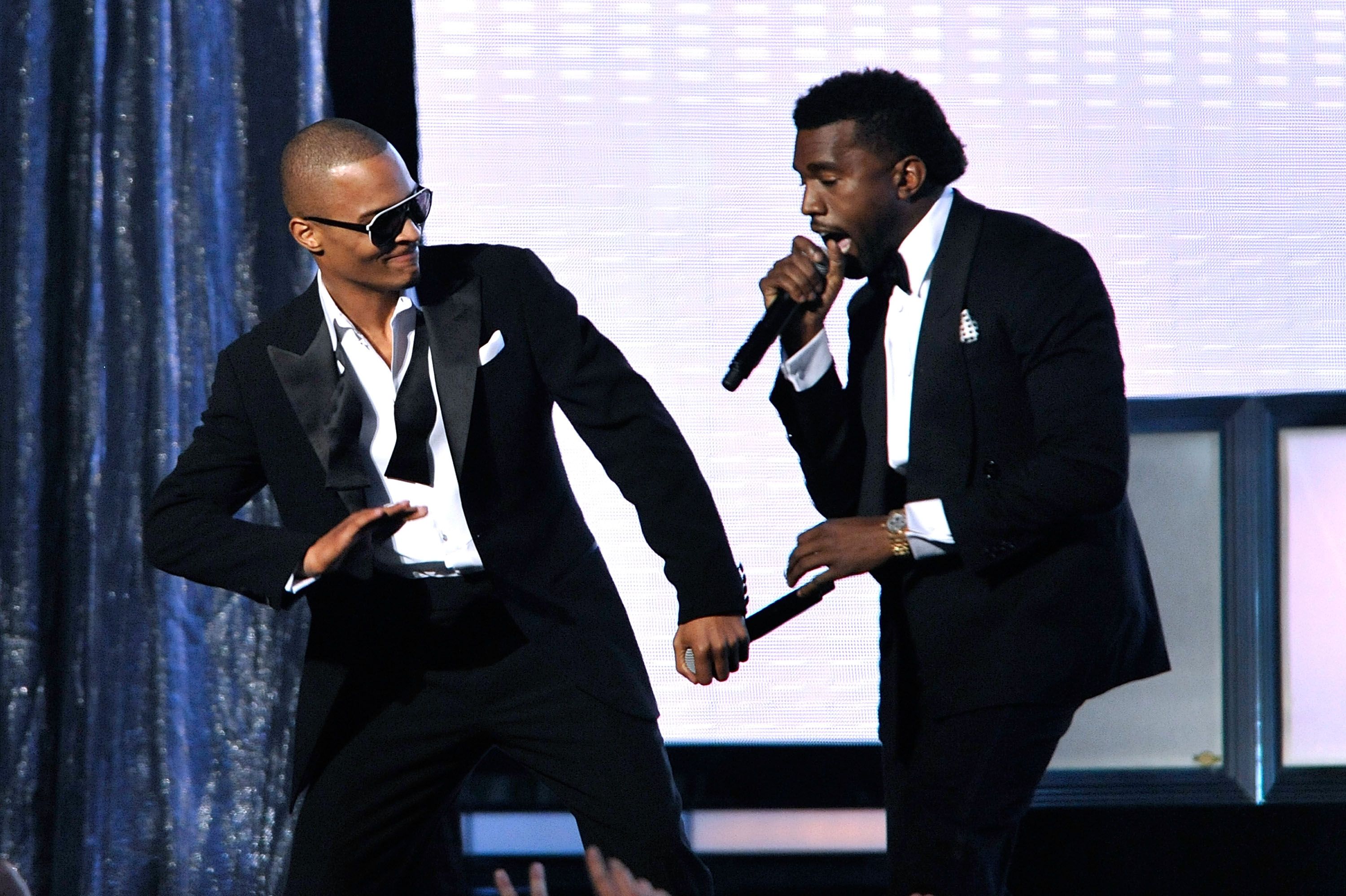 W show. Grammy Kanye West 2009.