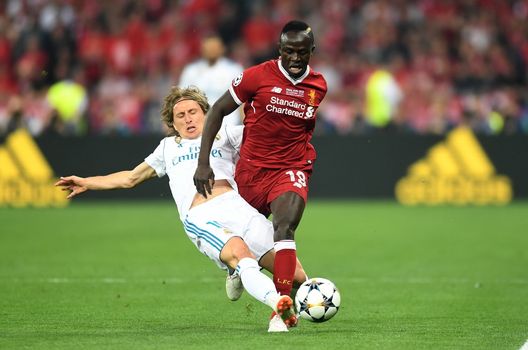 Sadio Mane dismisses Liverpool contract concerns and refuses to