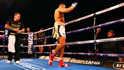Kash Ali apologises for biting David Price in heavyweight fight, Boxing  News