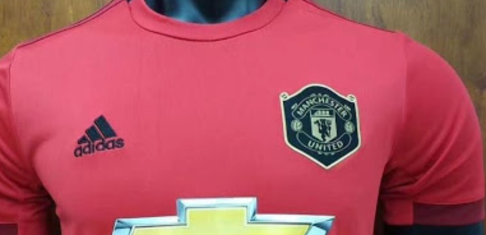 manchester united pink jersey