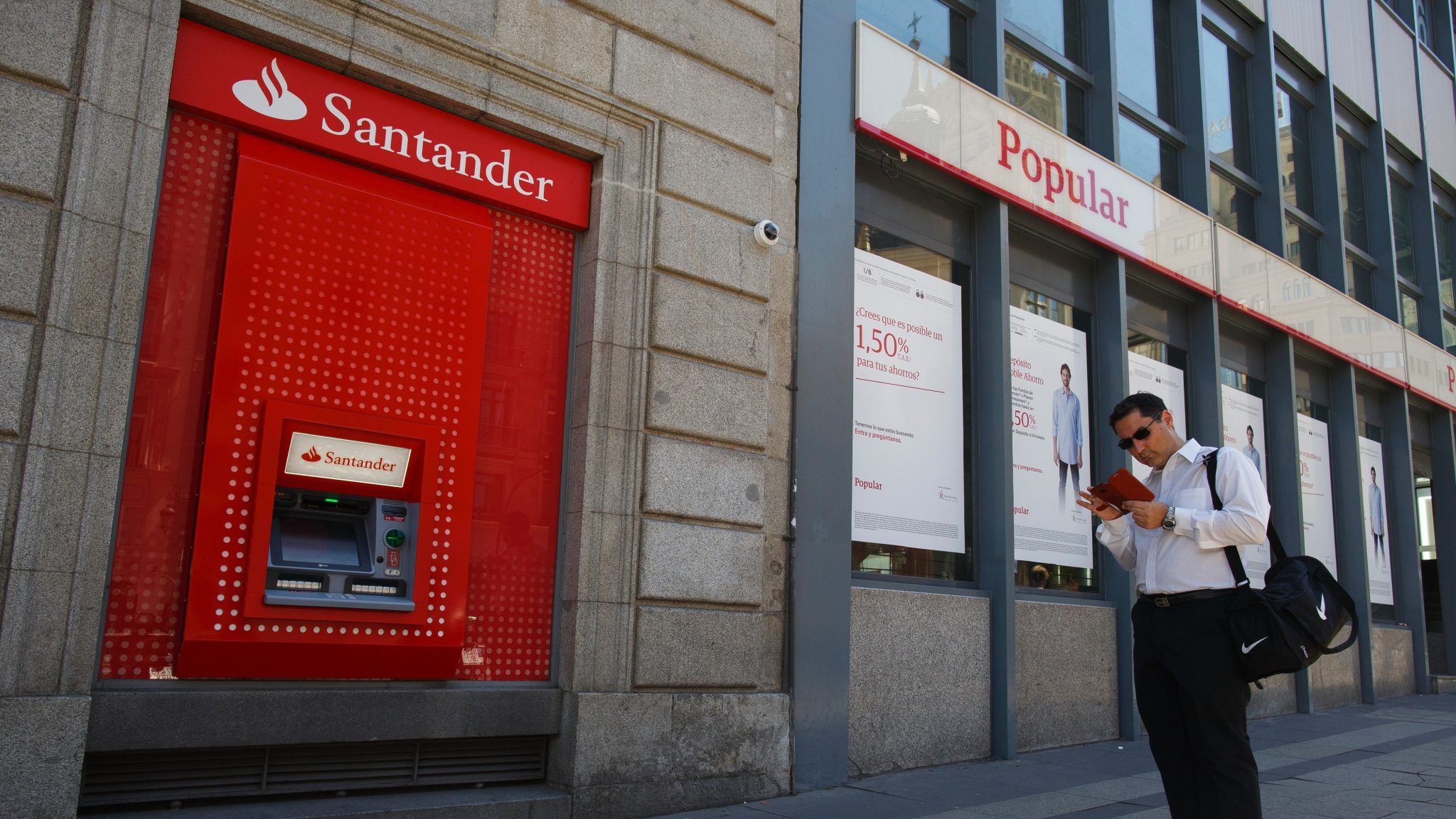 Santander To Reimburse 20,000 Customers After Major Banking Error