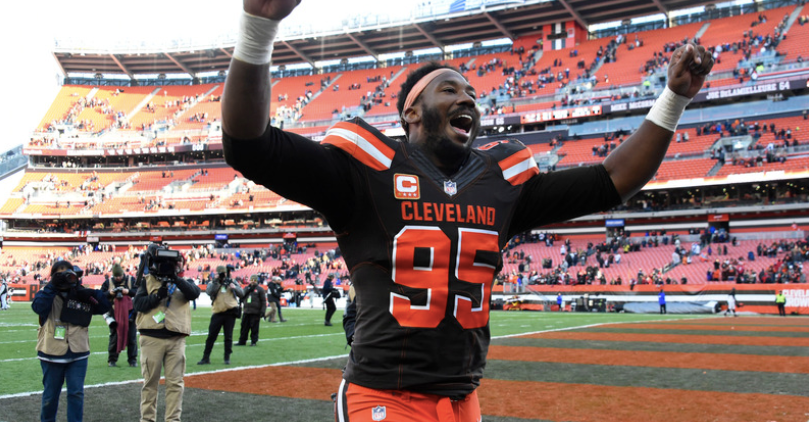 Cleveland Browns Fan's Choice Dartboard Set – Sports Fanz