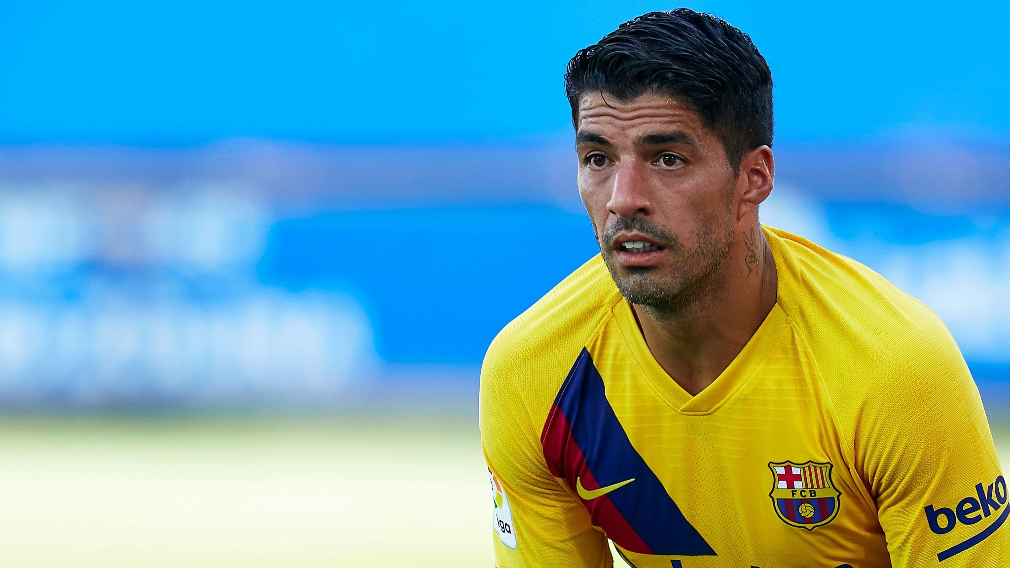 A shirt of new FC Barcelona player Luis Suarez are seen on display at  News Photo - Getty Images