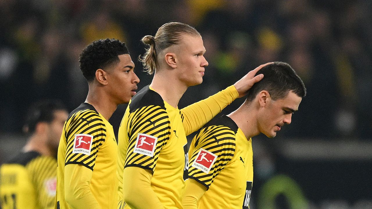 Borussia Dortmund's Gio Reyna Leaves Pitch In Tears After Latest Injury