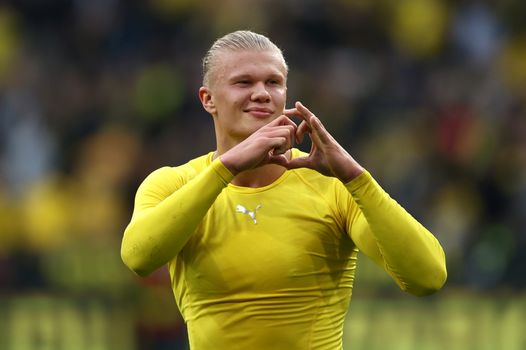 Erling Haaland Has Given Manchester City His Perfect Shirt Number With  Major Hint