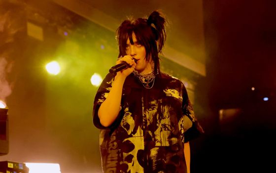 Billie Eilish confesses to using body double for Coachella festival set ...