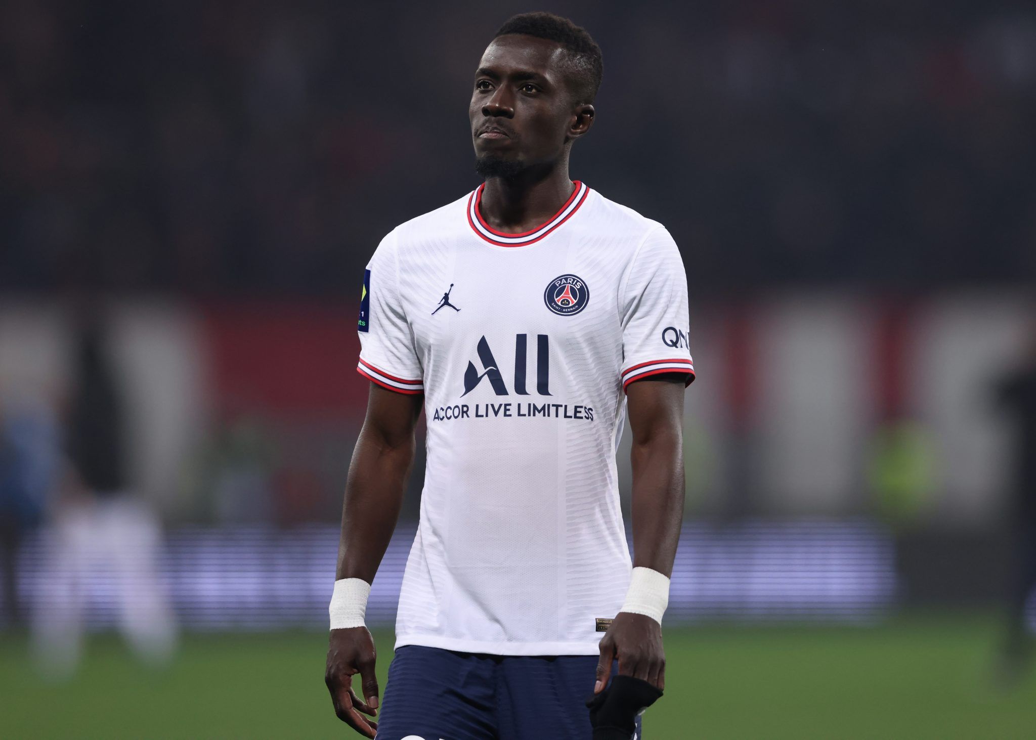 PSG's Gueye asked to explain absence after homophobia accusations