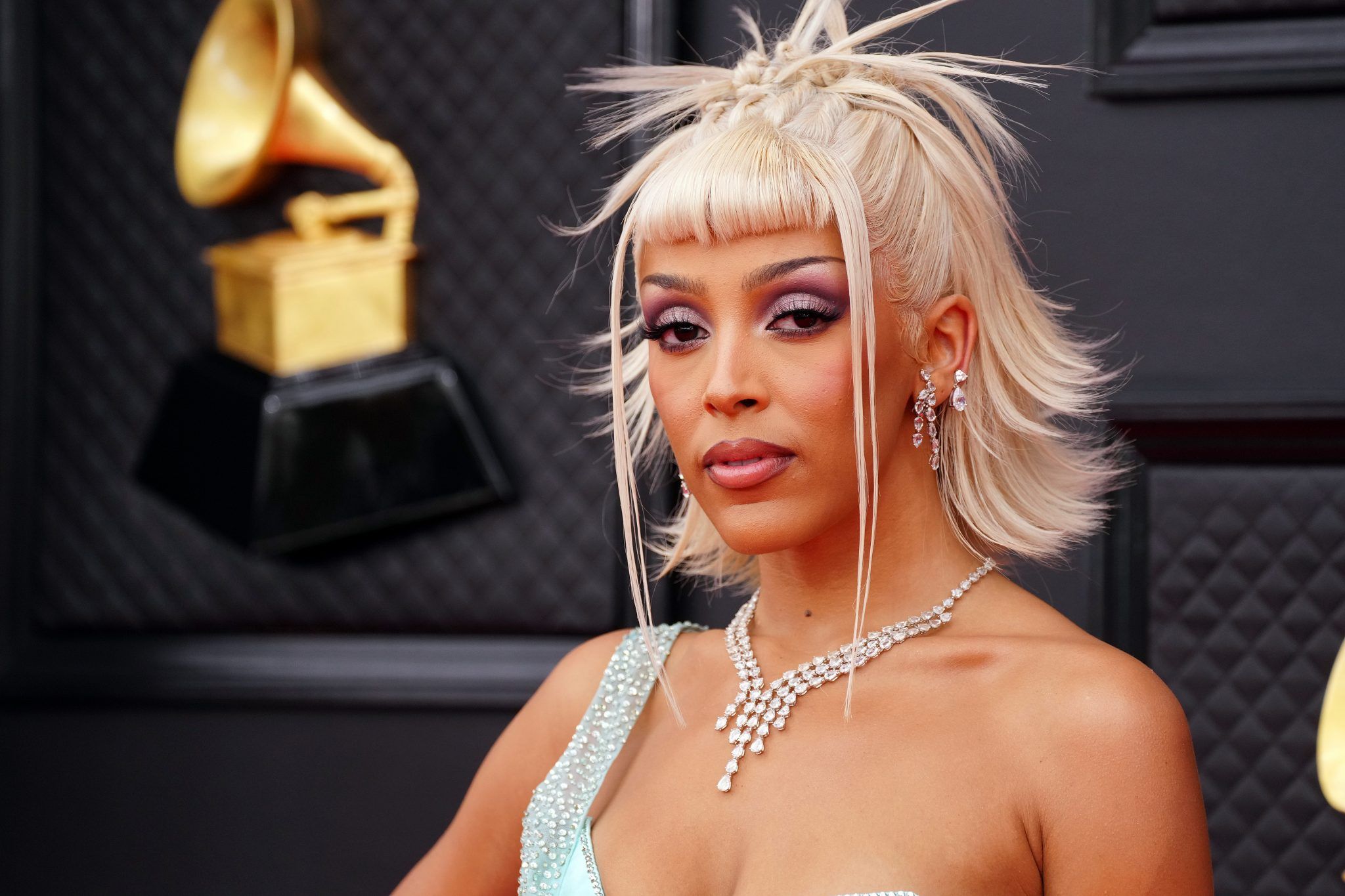 Doja Cat loses 200,000 followers after Noah Schnapp flap - Los