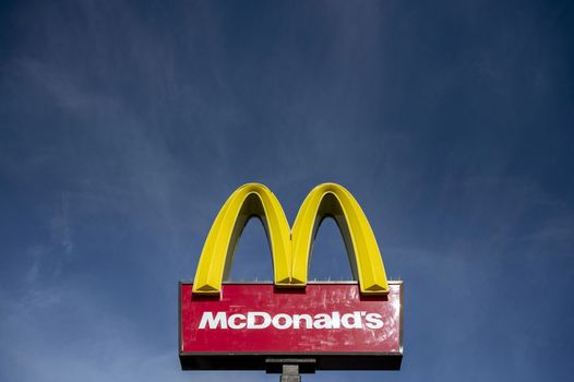 McDonald's customer accidentally given bag full of cash with order