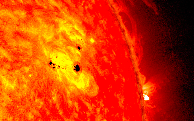 Scientists Warn That Planet-sized Sunspot Directed At Earth Has Grown ...