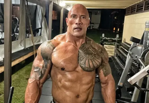 Dwayne Johnson Explains Why He Doesnt Have Six Pack Abs Uk 