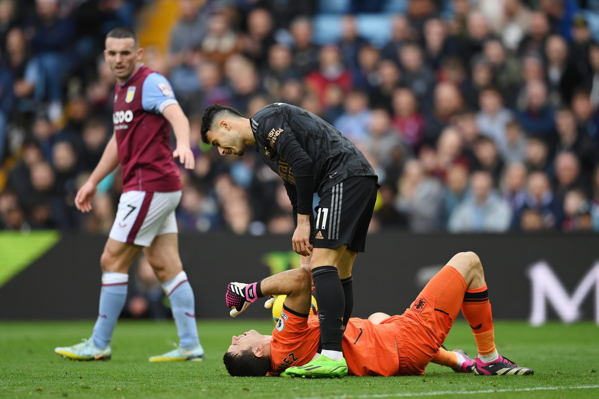 Emiliano Martinez set for Aston Villa talks after World Cup return