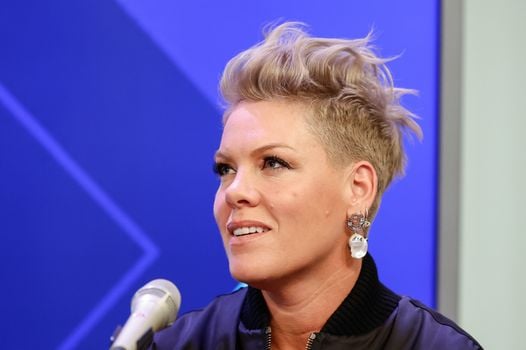 pink-says-her-11-year-old-daughter-can-t-have-a-phone-until-she-can