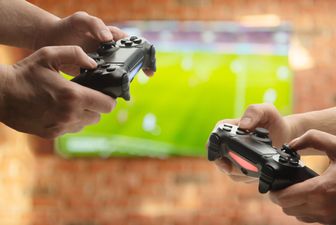 Doctor warns playing too many video games can cause erectile dysfunction